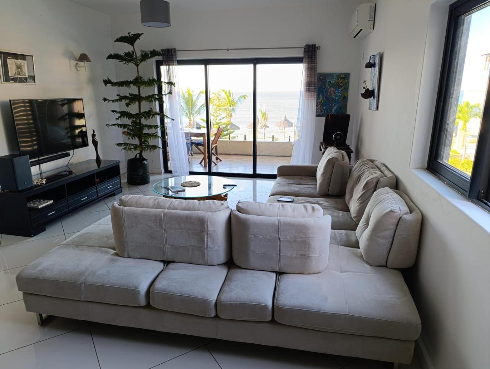 Magnificent Sea-View Apartment Flic-en-Flacq Exterior foto